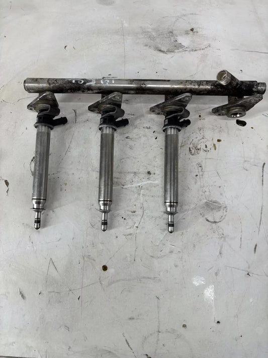 Rampa inyectora Mercedes-Benz 1.5 C 200 EQ Boost M264.915 264.915 A2640701000