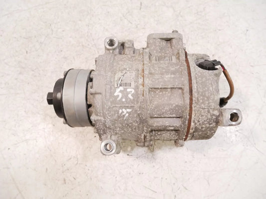 Compresor de aire acondicionado Audi 4,2 V8 Quattro CAUA CAU 8K0260805H