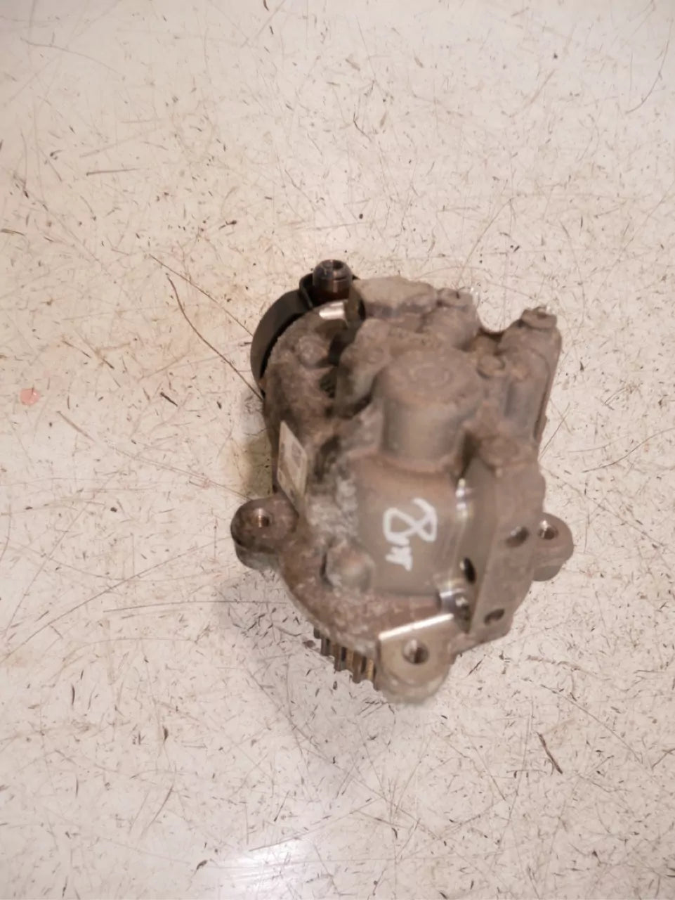 Bomba de alta presión Volkswagen Volkswagen 1,6 TDI Diesel CLHA CLH 04L130755D