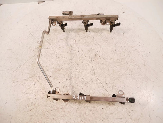 Rampa de inyectores Mercedes-Benz 3,5 CLS E 350 272.964 M272.964 M272 A2720700995