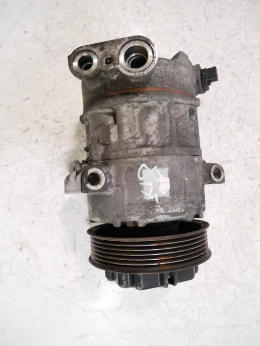 Compresor de aire acondicionado Opel 1,3 CDTI A13DTC 95513927