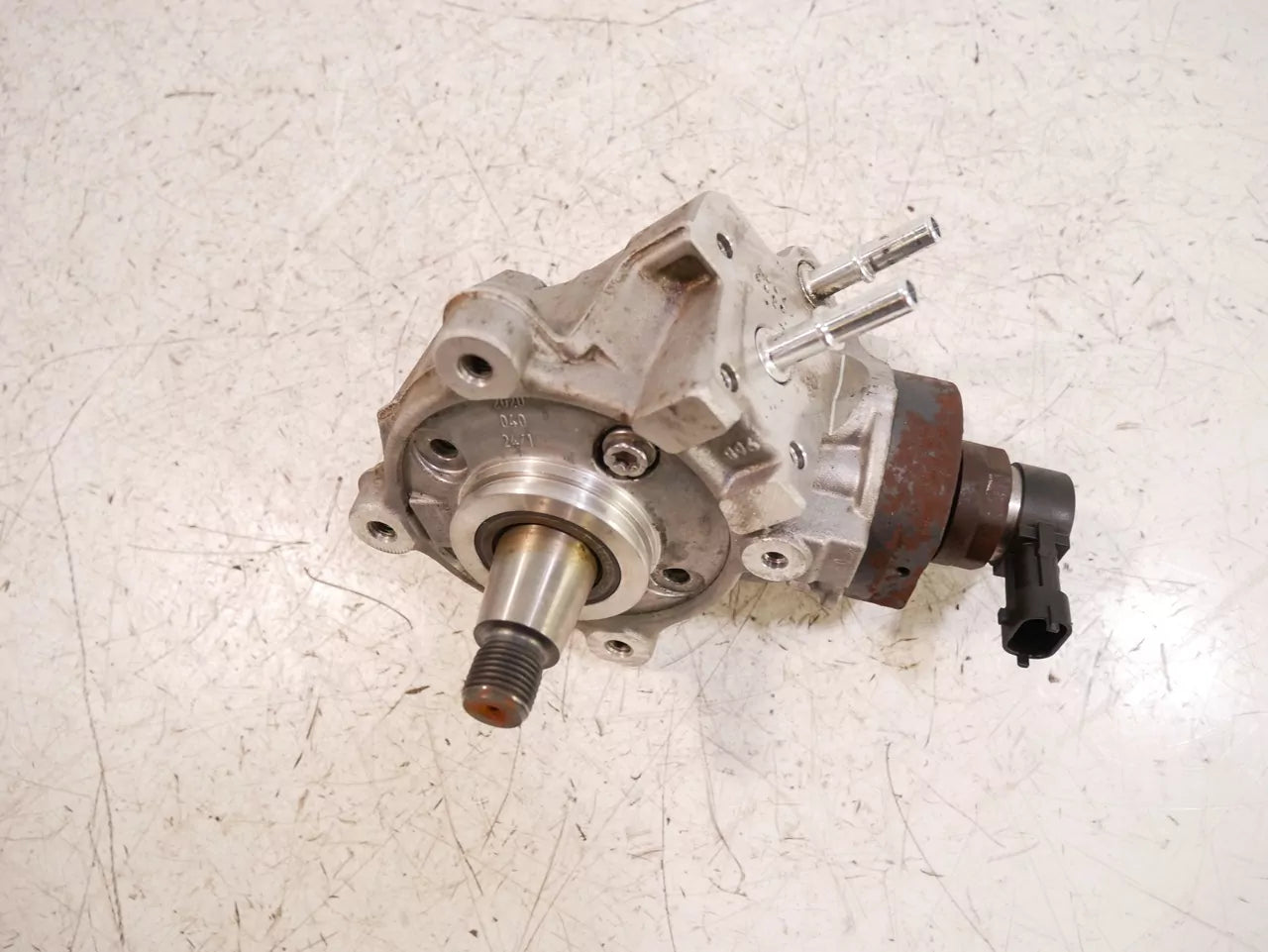 Bomba de alta presión Citroen Opel Peugeot 1,5 D BlueHDI YHY DV5RD YH01 9817903080