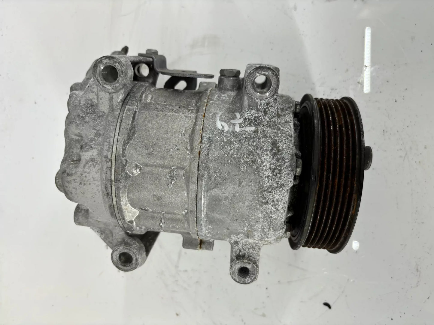 Compresor de aire acondicionado Peugeot 1,5 BlueHDi DV5RC YHZ YH01 9833718880