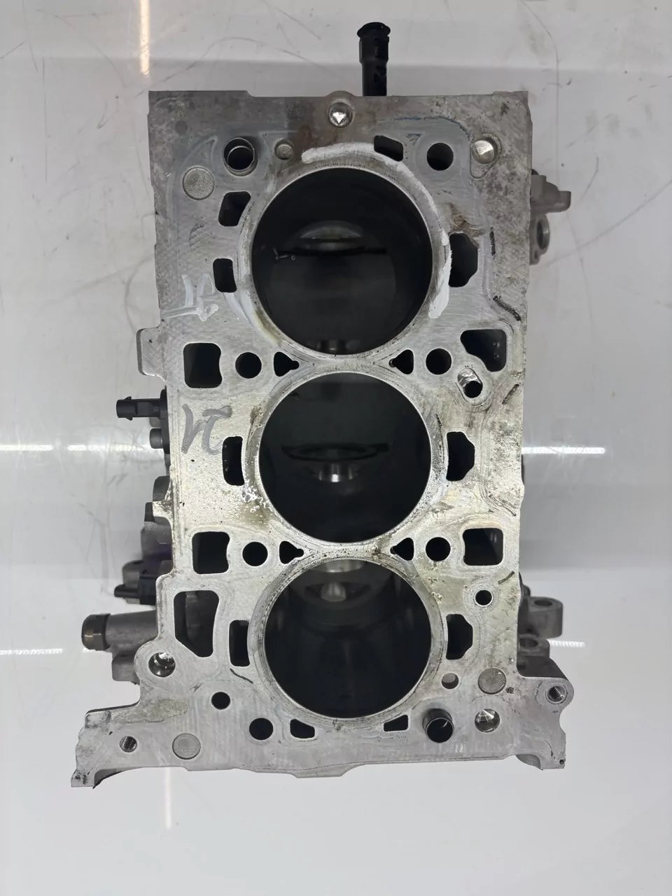 Bloque de motor Mini 1,5 gasolina B38A15A 8631944