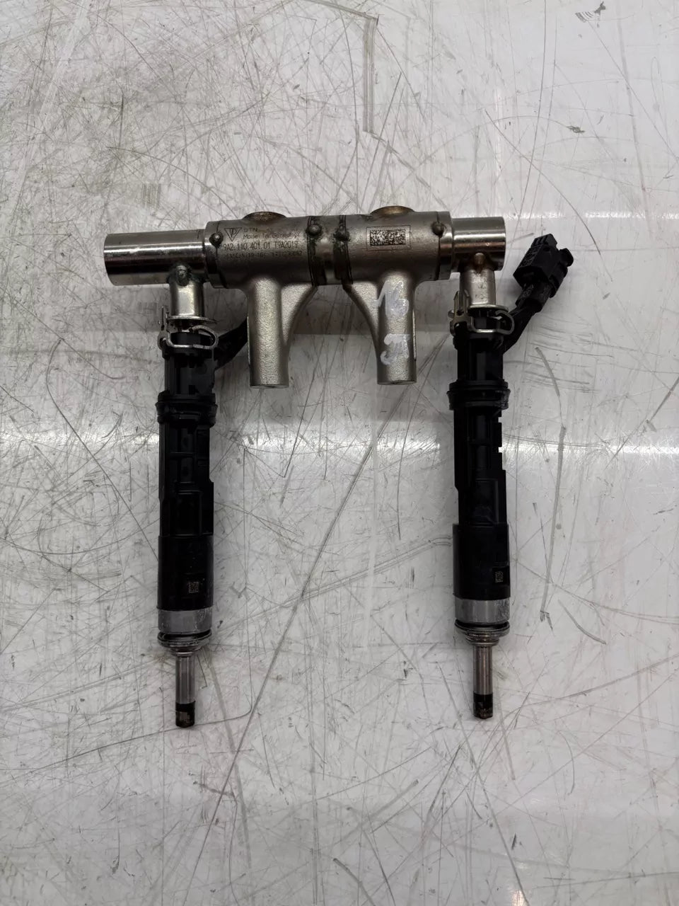 Rampa de inyectores Porsche 2,0 T MDD.PB MDD MDDPB 9A211040101