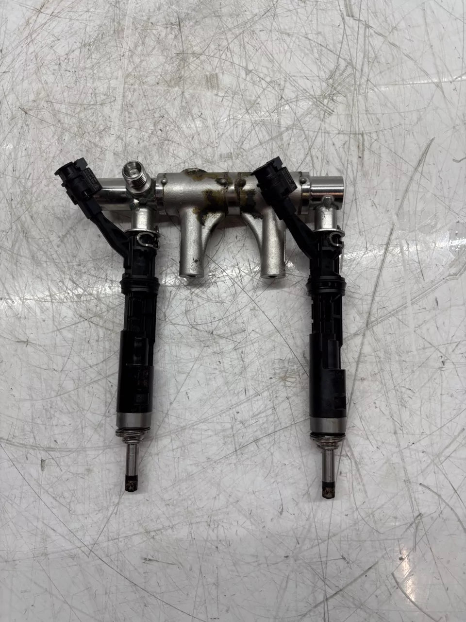 Rampa de inyectores Porsche 2,0 T MDD.PB MDD MDDPB 9A211040201