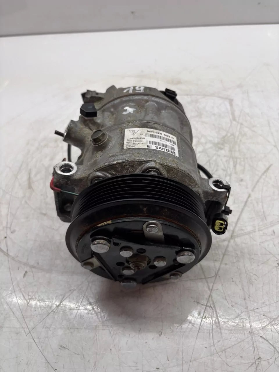 Compresor de aire acondicionado Porsche 2,0 T MDD.PB MDD MDDPB 9P1820803D