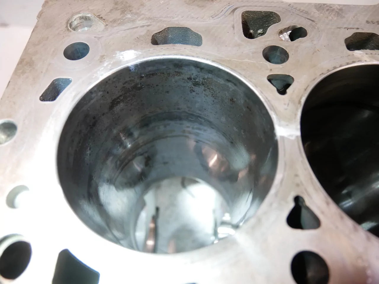 Bloque de motor Defect BMW 1,5 xDrive 30e B38A15P XB2231O0 8631944