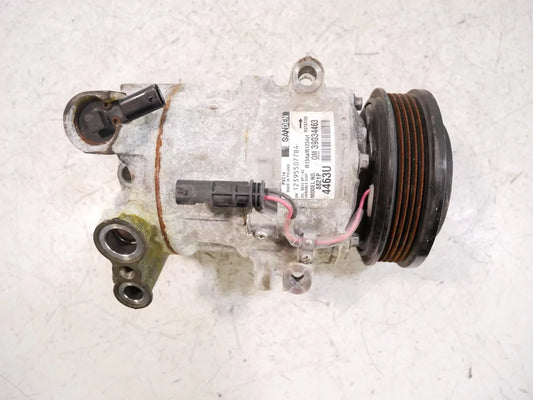 Compresor de aire acondicionado Opel 1,4 Turbo B14XFT LE2 39034463