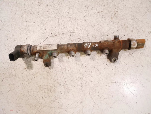 Rampa inyectora Volkswagen 2,0 TDI CKUC CKU 03L130089J