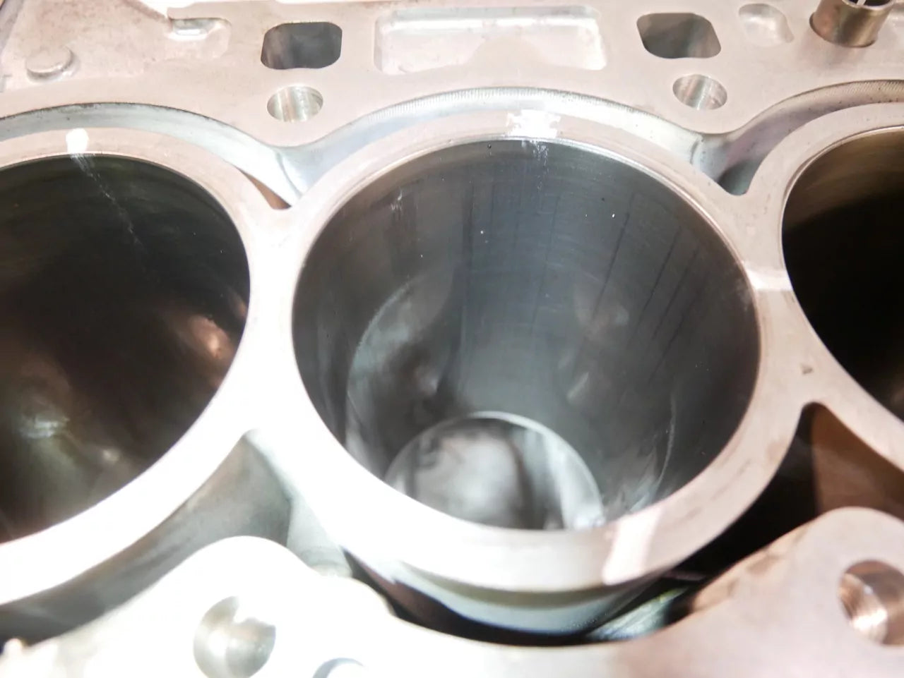 Bloque de motor Defect MG 1,5 EHS Turbo 15E4E 10235539