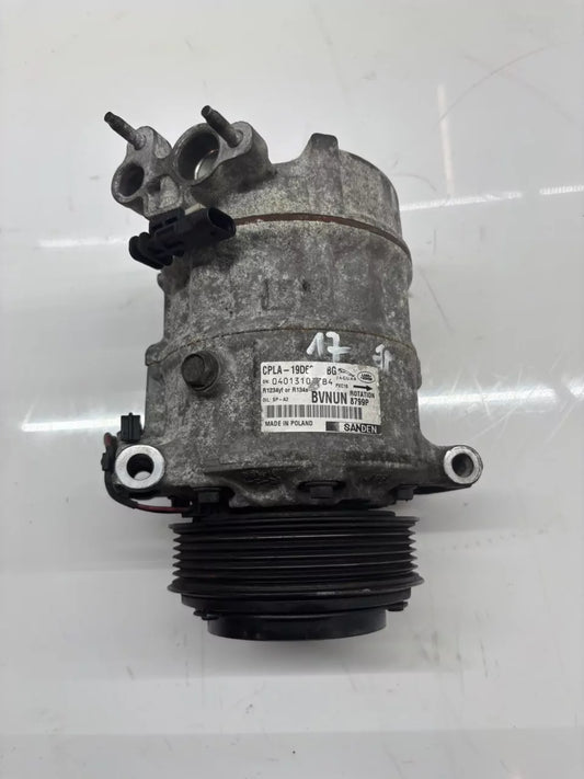 Compresor de aire acondicionado Land Rover 2,0 D 204DTD AJ20D4 LR112585 CPLA-19D629-BH