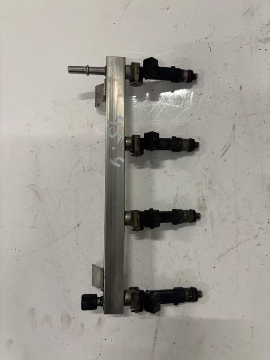 Rampa de inyectores Opel 1,2 gasolina A12XER JOB 55562258