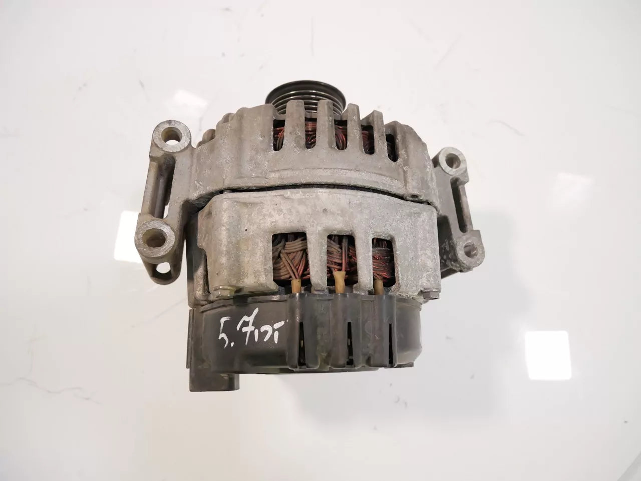 Alternador Mercedes-Benz 2,2 CDI OM651.958 951.958 OM651 A0009068404