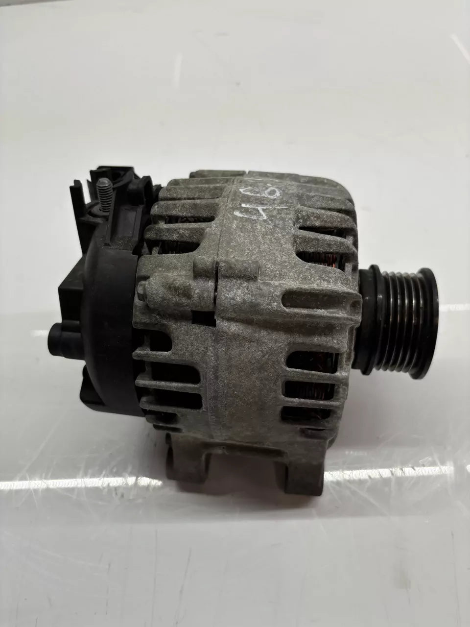 Alternador Ford 2,0 TDCi UFDB AV6N-10300-MB