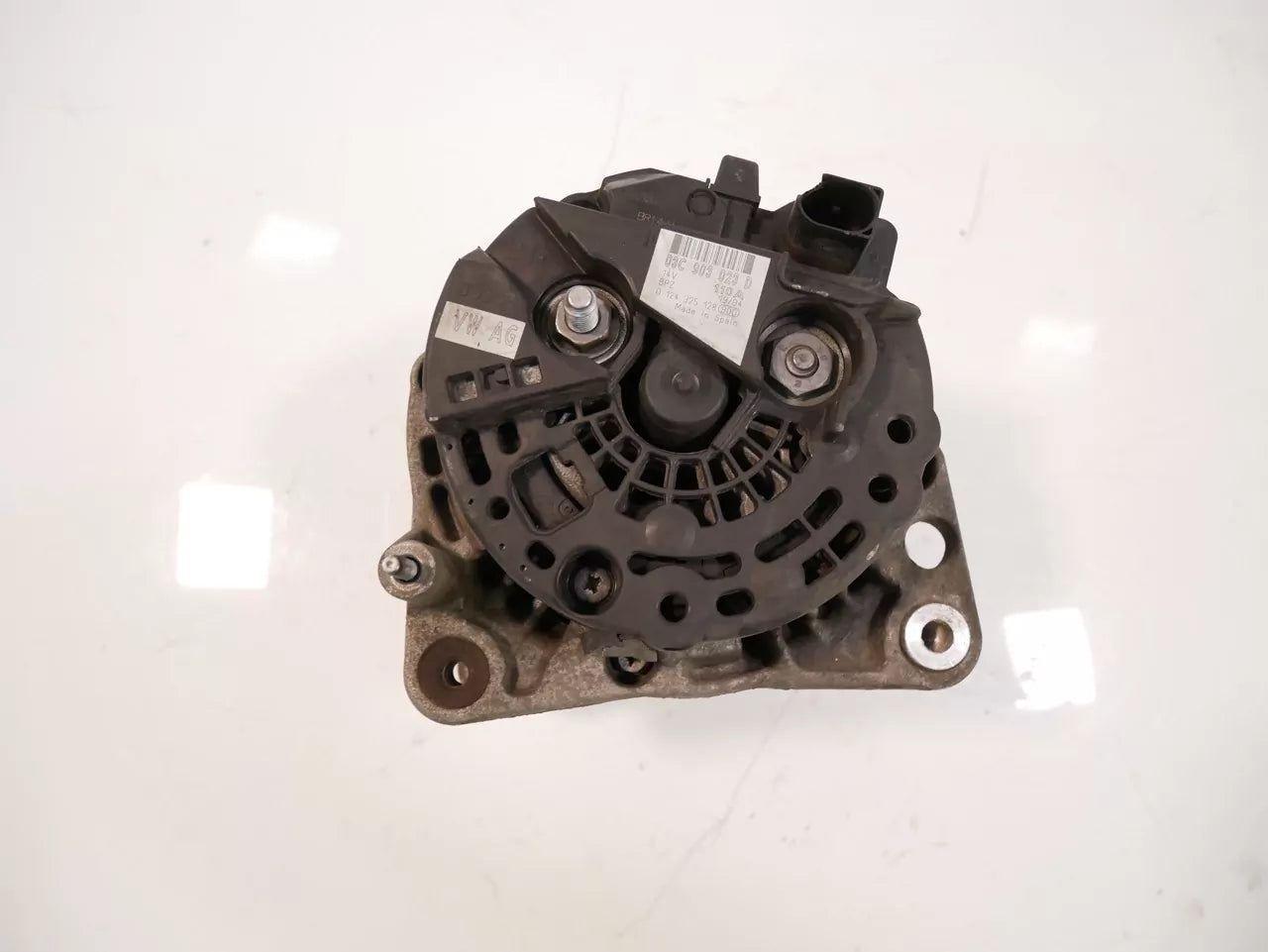 Alternador Audi Volkswagen 1,6 FSI BLP 03C903023D