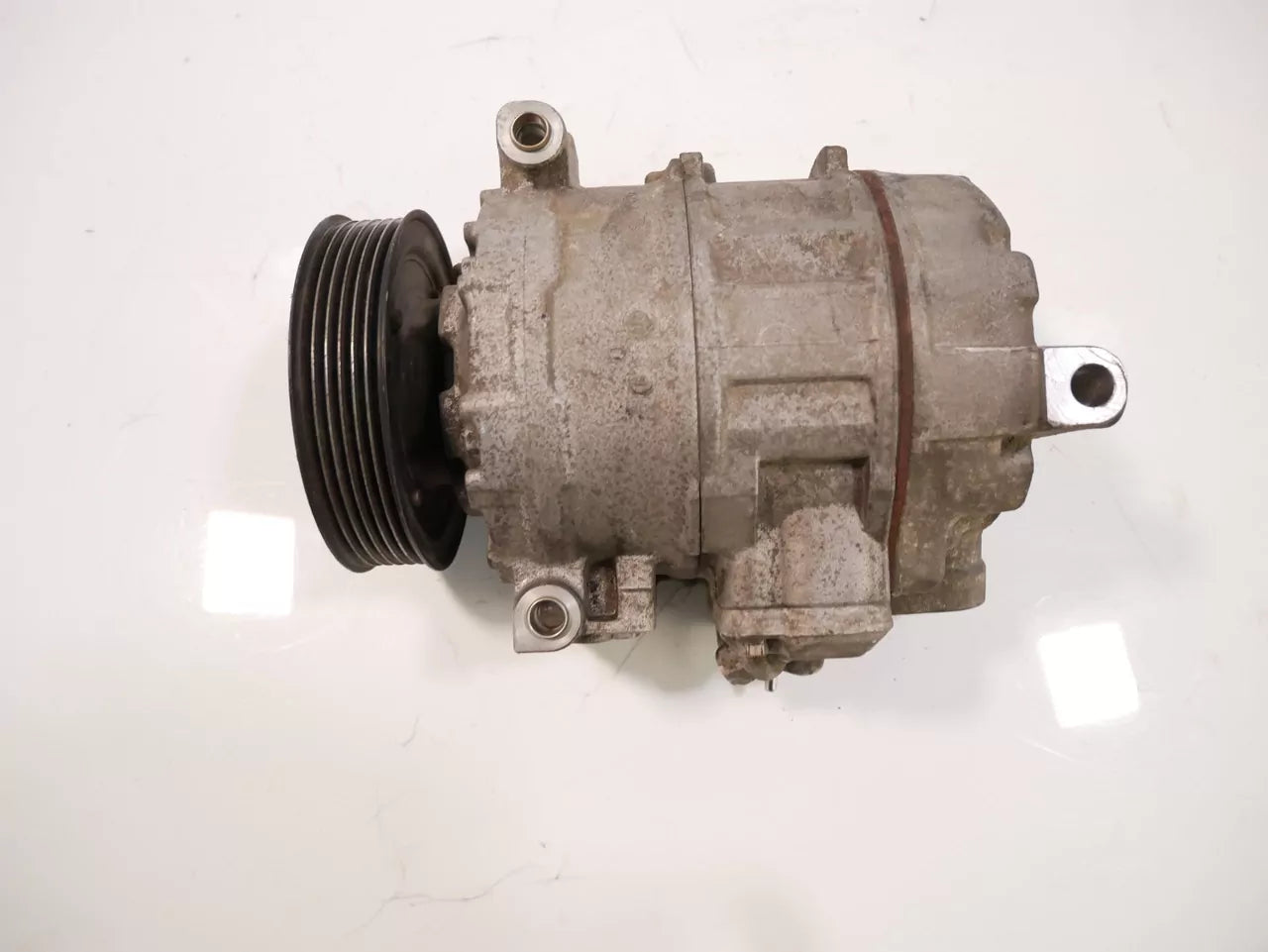 Compresor de aire acondicionado Audi Volkswagen 1,6 FSI BLP 1K0820803F