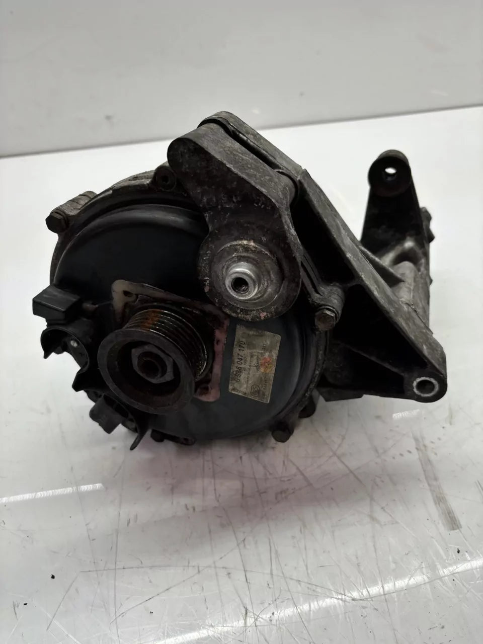 Alternador BMW Serie 7 E65 E66 E67 3.6 V8 gasolina 735i N62B36A 7523605