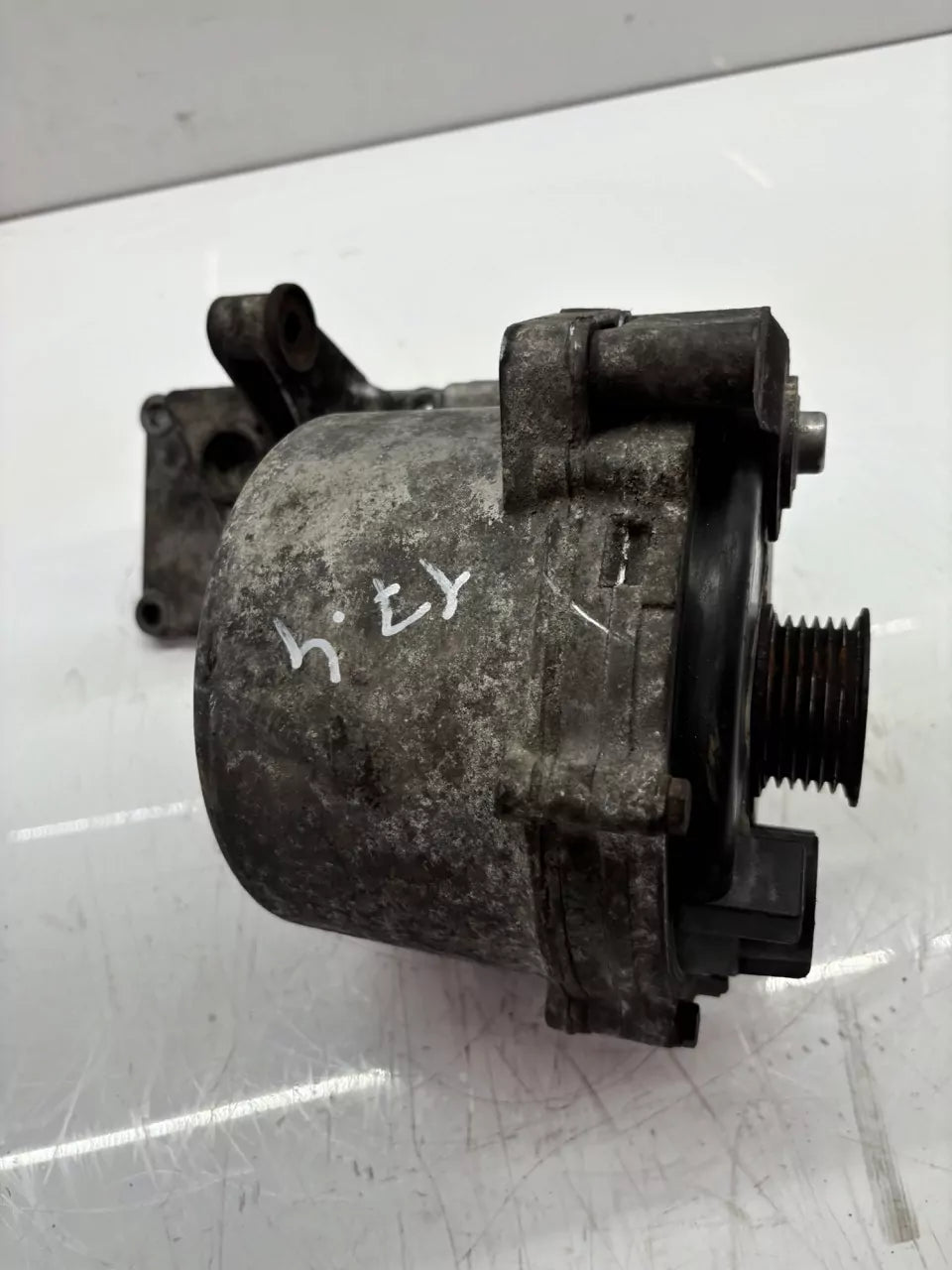 Alternador BMW Serie 7 E65 E66 E67 3.6 V8 gasolina 735i N62B36A 7523605