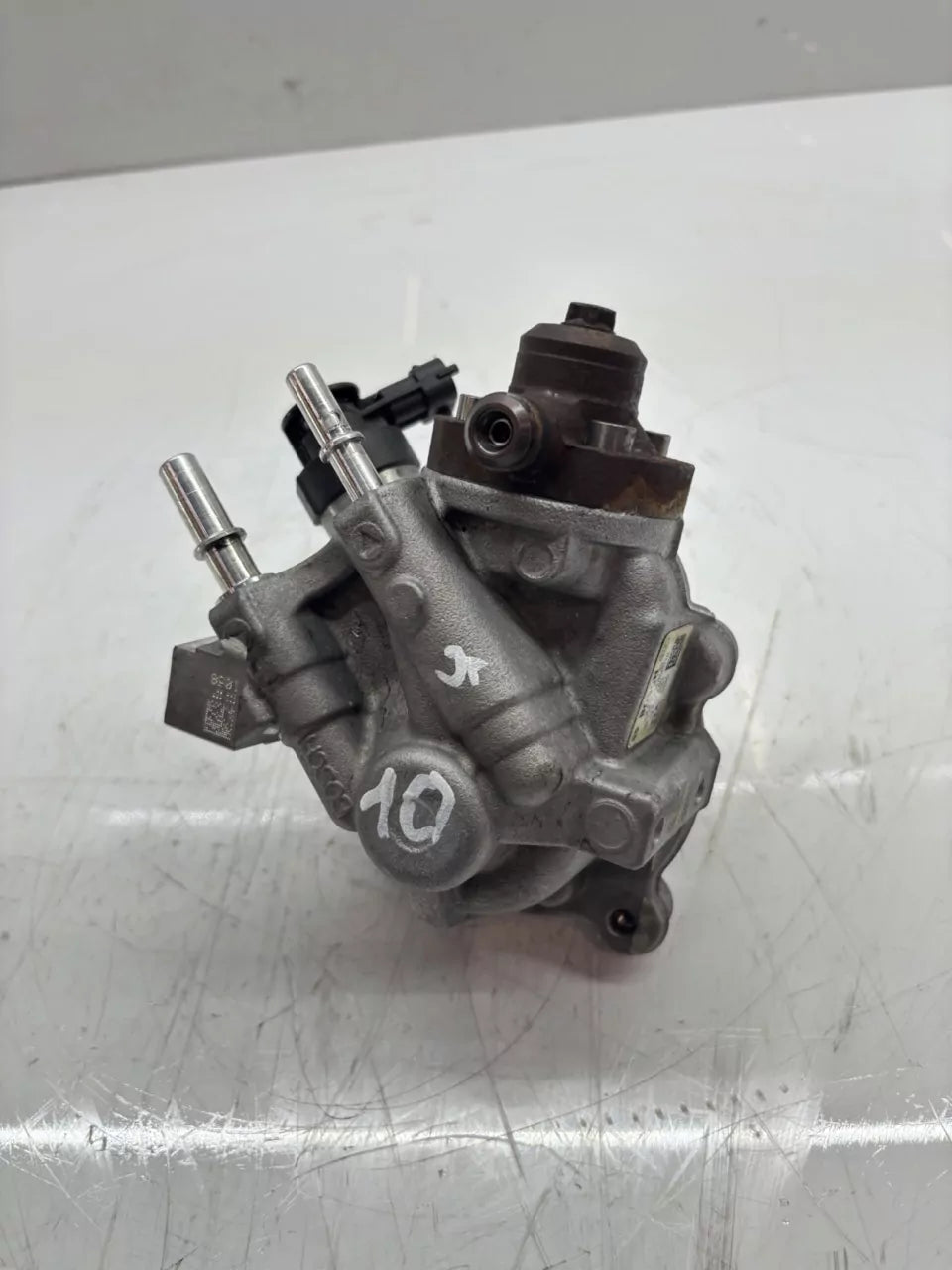 Bomba de alta presión Citroen Peugeot 1.6 BlueHDI BH02 BHY DV6FD 9811347380