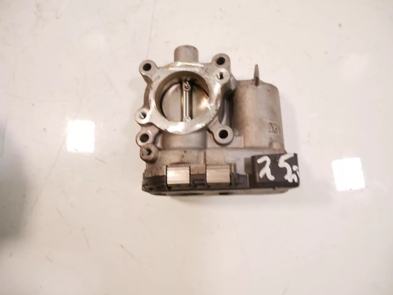 Mariposa Nissan Qashqai 1.3 DIG-T HR13DDT HR13 A2821410200