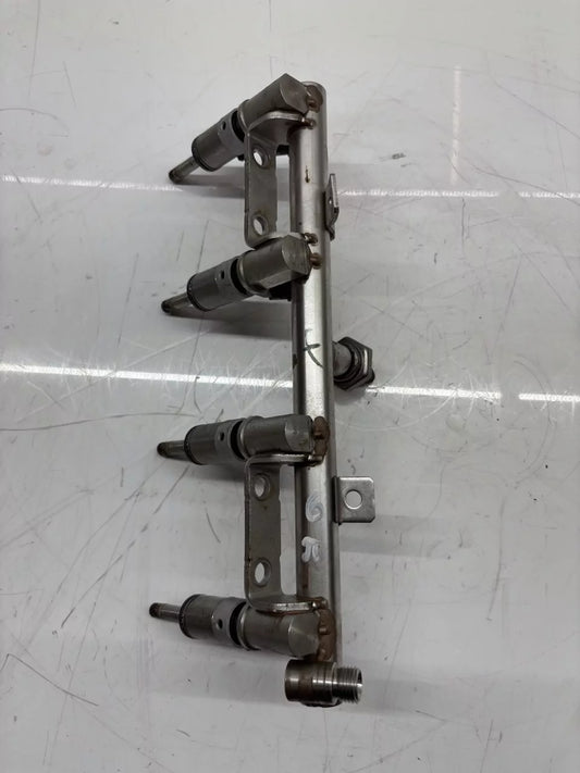 Riel inyector Peugeot 3008 II 1.6 Hybrid EP6FADTXHP 5GB 9811831280