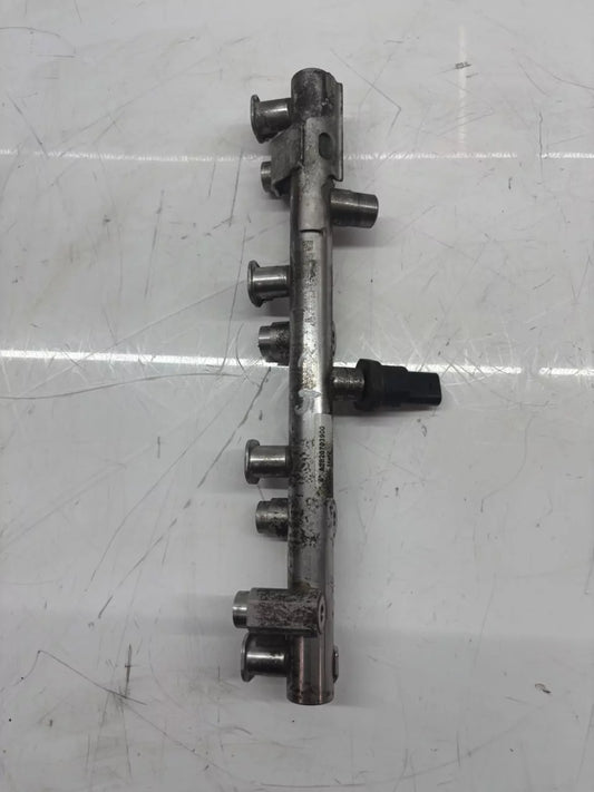 Rampa inyectora Mercedes-Benz Clase A W177 1.3 M282.914 282.914 A2820703900