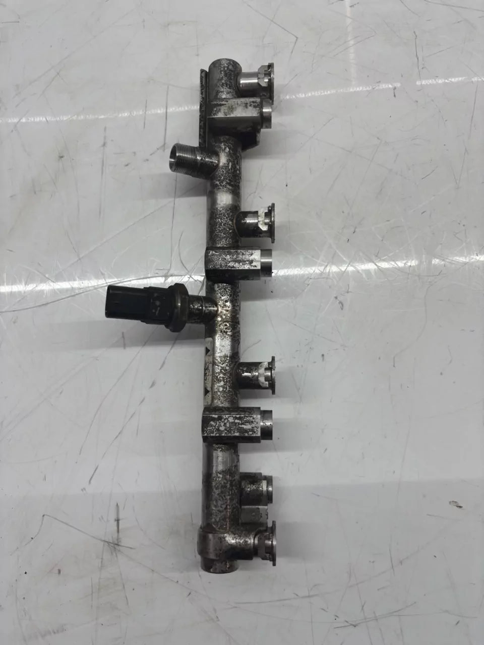 Rampa inyectora Mercedes-Benz Clase A W177 1.3 M282.914 282.914 A2820703900