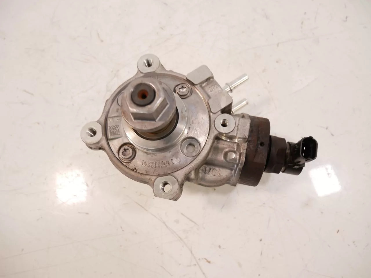 Bomba de alta presión Citroen Berlingo C4 1.5 BlueHDI YHY DV5RD YH01 9817903080