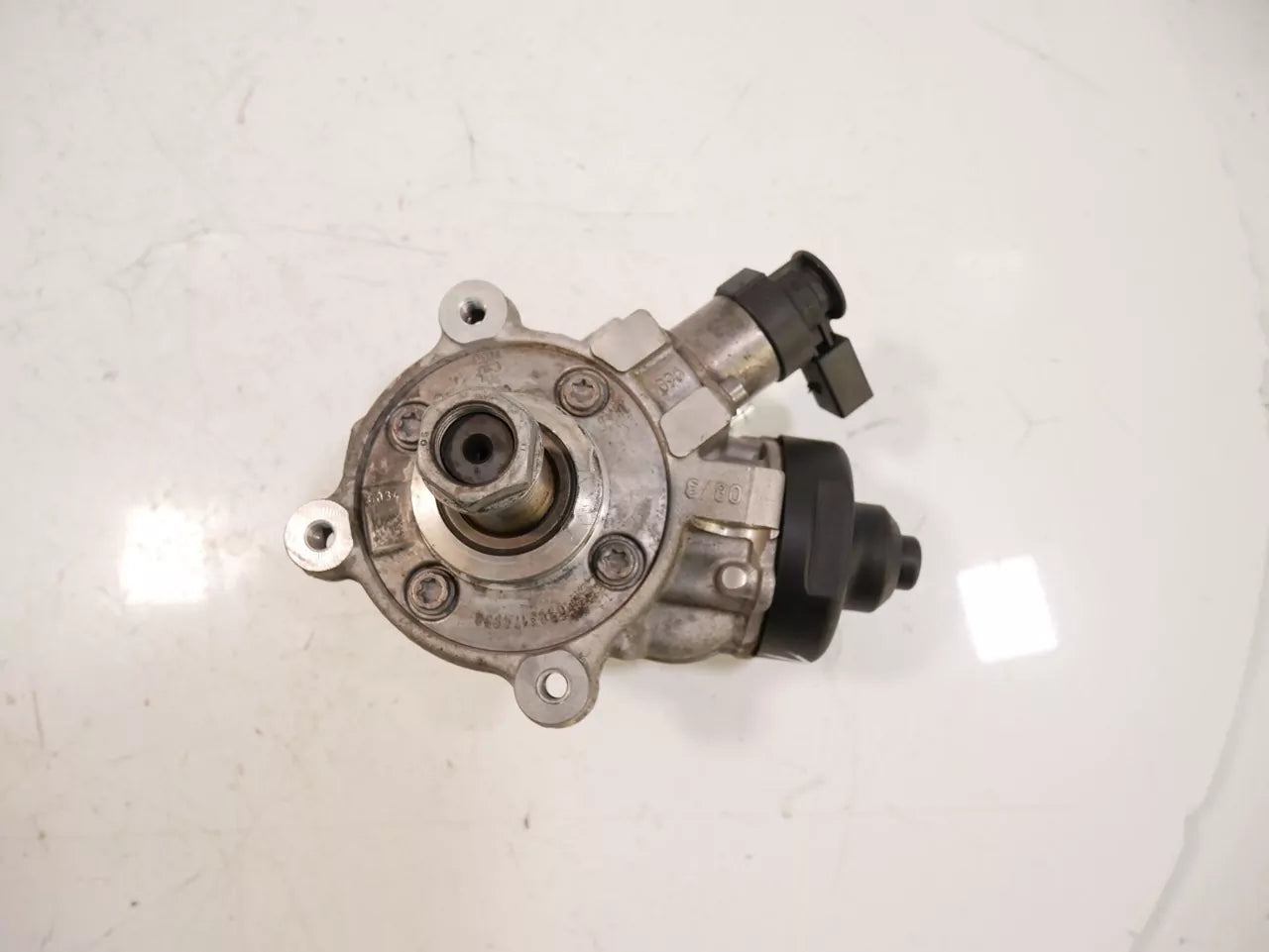 Bomba de alta presión Audi Seat Skoda Volkswagen Octavia 1.6 TDI CLHA CLH 04L130755D