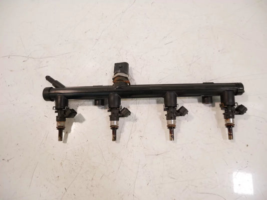 Rampa inyectora Audi Seat A3 TT Leon 1.8 TFSI CJSA CJS 06K133681C