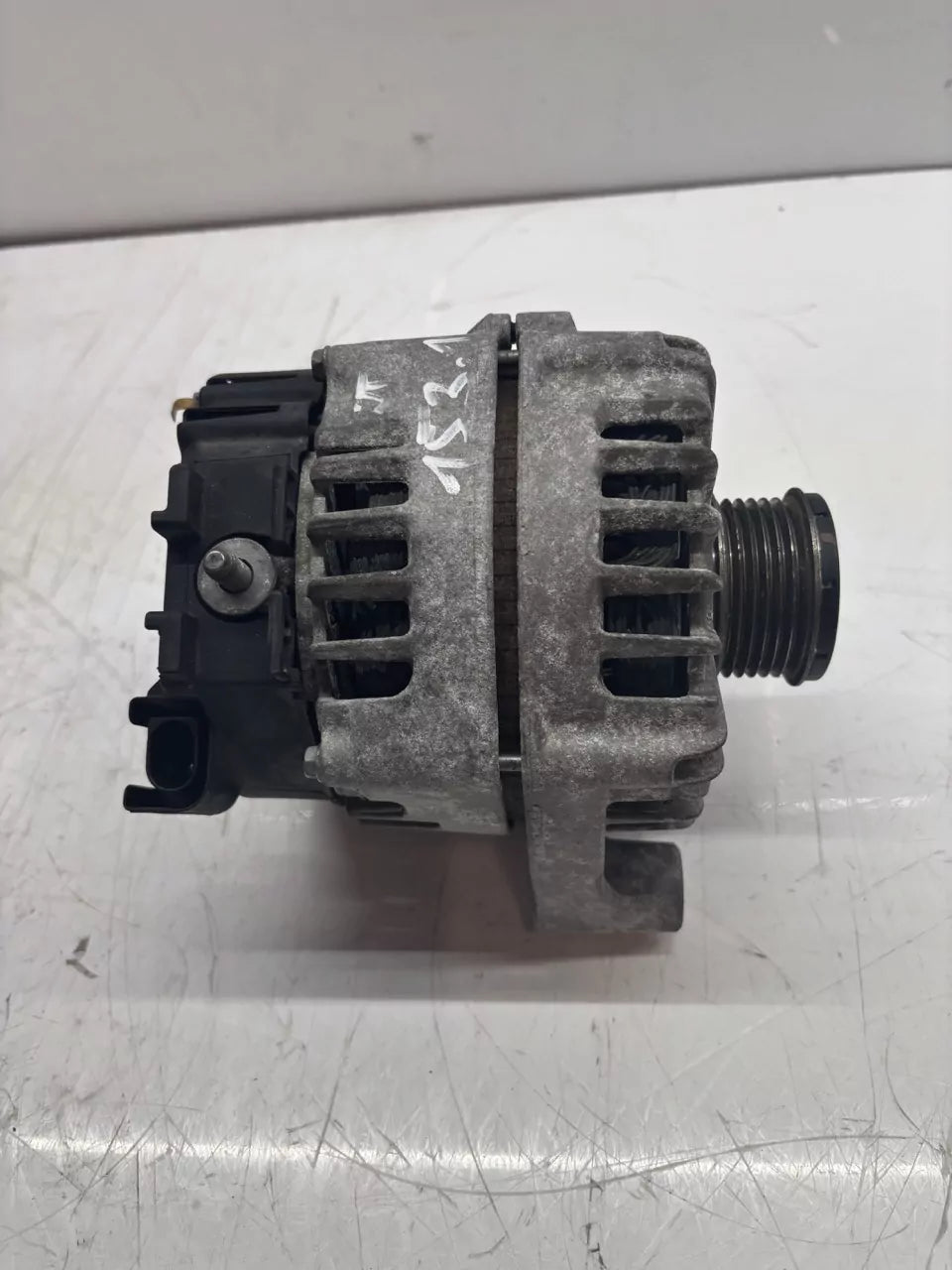 Alternador BMW Serie 3 F30 F31 F34 3.0 d 330d xDrive N57D30A N57 8570675