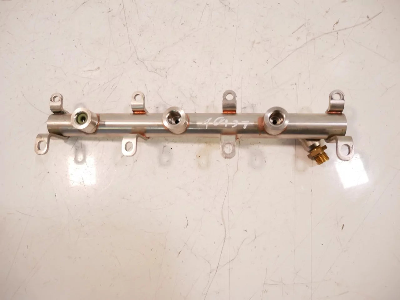 Rampa inyectora Porsche Panamera 971 97ABA1 3.0 4 CXTA MCX.TA 06M133315L