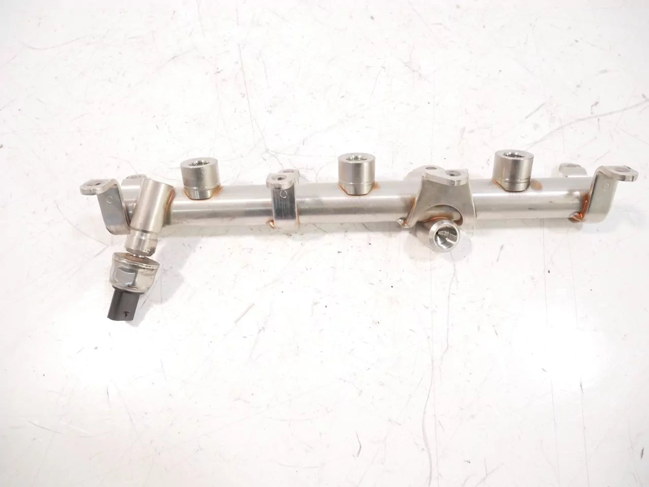 Rampa inyectora Porsche Panamera 971 97ABA1 3.0 4 CXTA MCX.TA 06M133316L