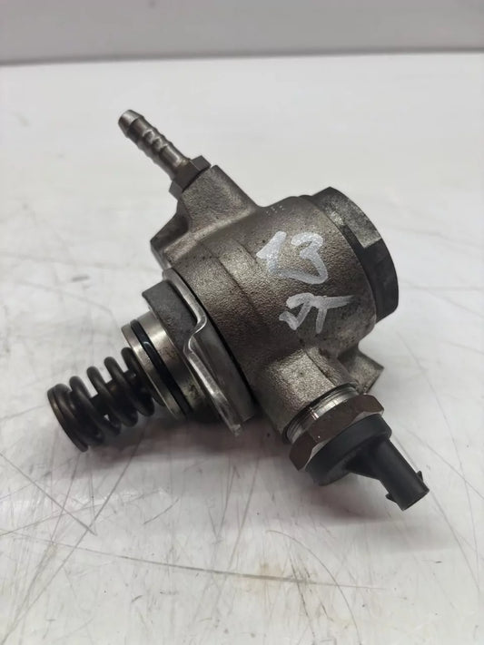 Bomba de combustible Audi Q5 8RB 3.2 FSI CALB CAL 06E127025S