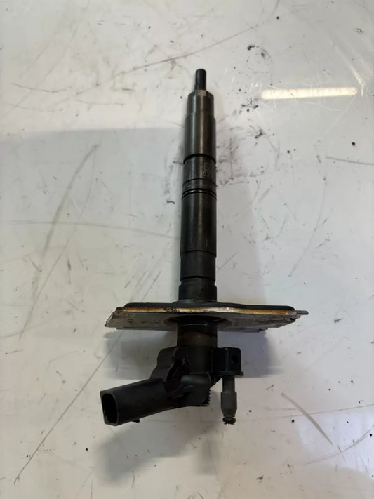 Inyector Volkswagen Audi A3 Golf Passat Tiguan 2.0 TDI CBAB CBA 03L130277