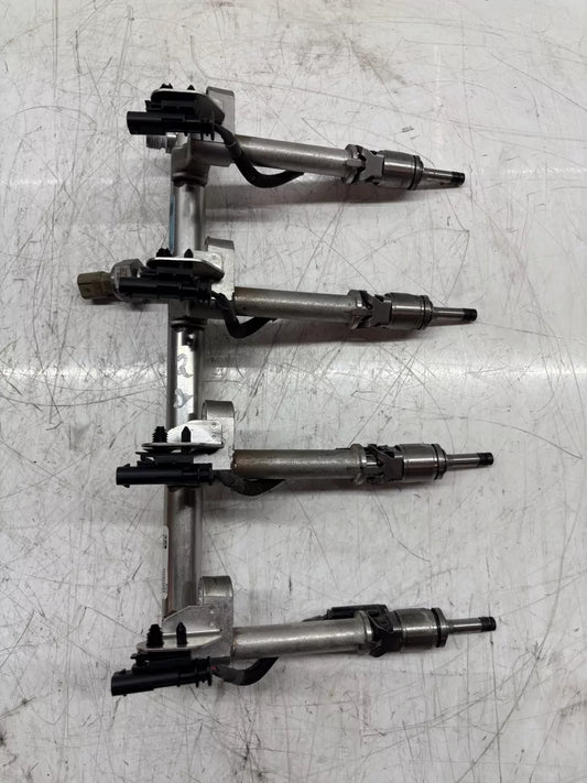 Carril del inyector Volvo XC90 II 2.0 T6 B4204T27 31303496