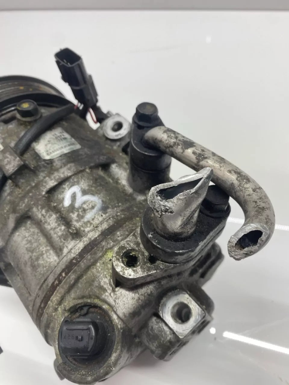 Compresor de aire acondicionado Kia Hyundai Sportage i30 1.6 CRDI D4FE 97701-D7550