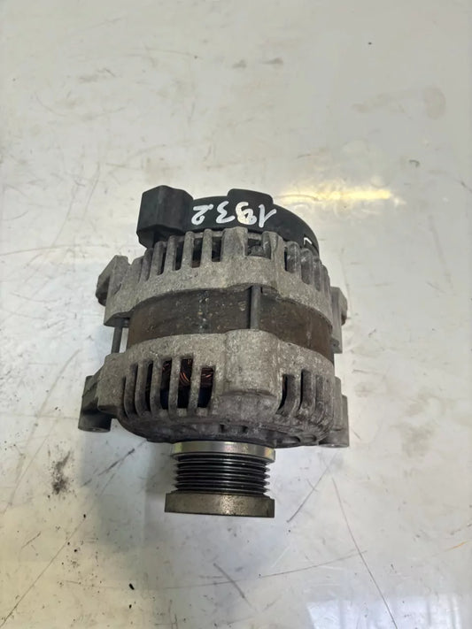 Alternador Opel Adam Astra Meriva 1.4 gasolina B14XER 13581885