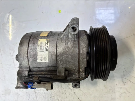 Compresor de aire acondicionado Opel Astra Insignia Zafira Mokka 1.8 gasolina A18XER 13339088