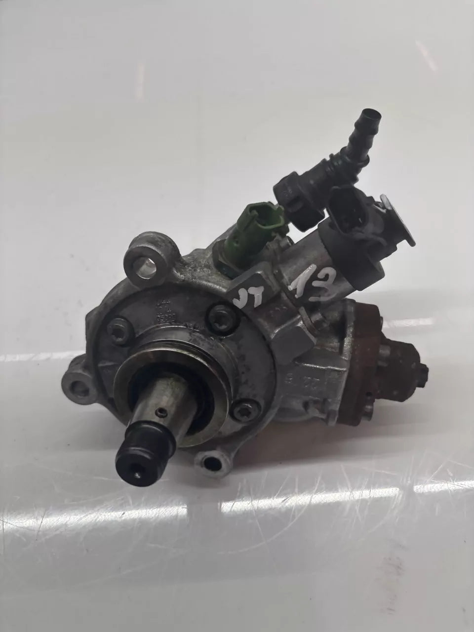 Bomba de alta presión Jaguar E-Pace 2.0 D180 204DTD AJ20D4 AJ813367 G4D3-9B395-AB