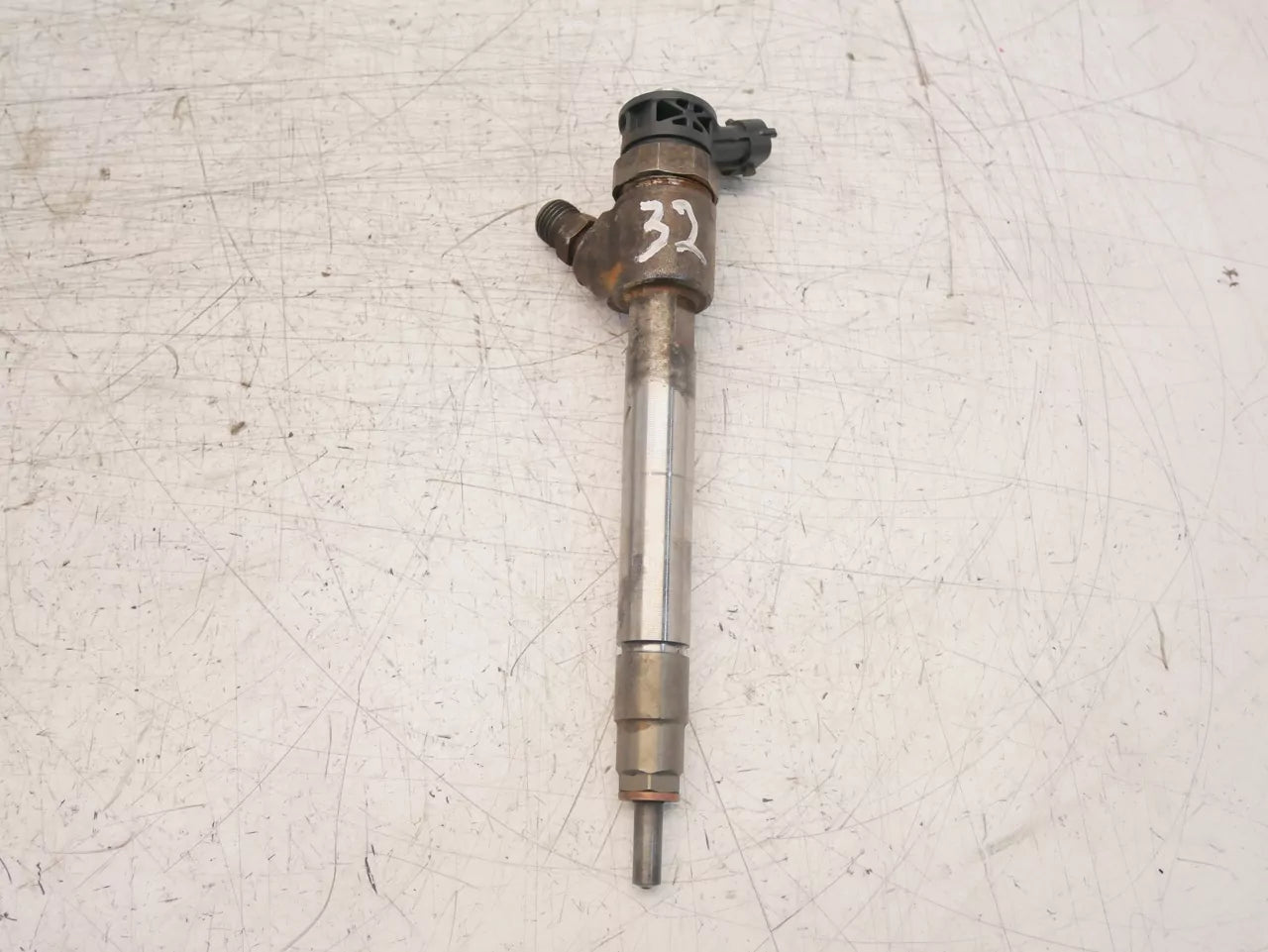 Inyector boquilla de inyección Citroen Berlingo K9 1.5 BlueHDI YHY YH01 9828959880