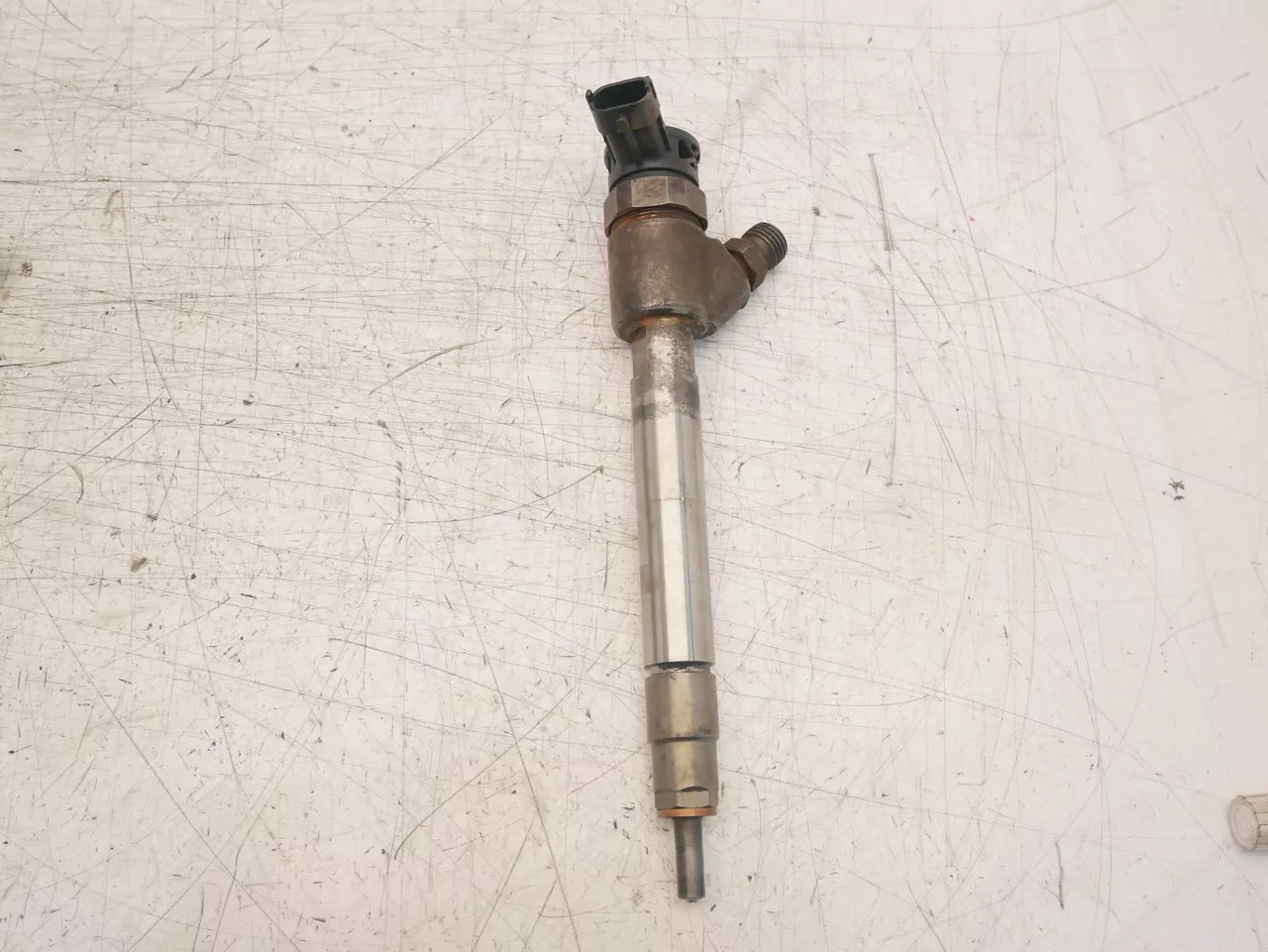 Inyector boquilla de inyección Citroen Berlingo K9 1.5 BlueHDI YHY YH01 9828959880