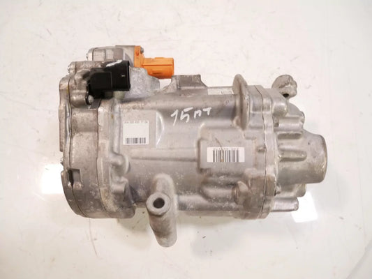 Compresor de aire acondicionado Mercedes-Benz CLA X118 1.3 250 e M282.914 282.914 A0008307704