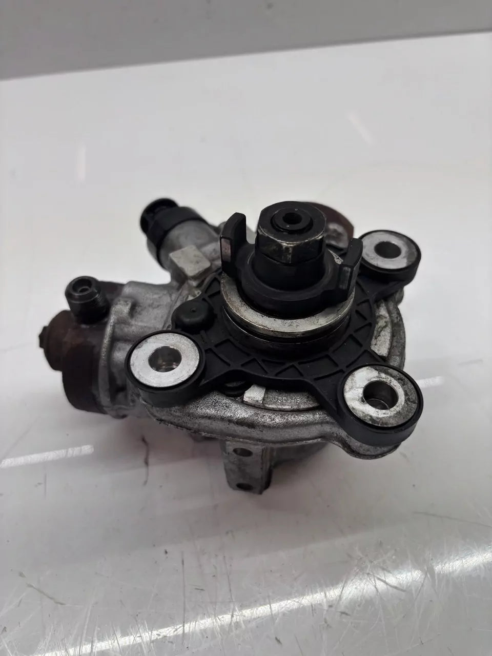 Bomba de alta presión Volvo XC60 156 2.4 D5 D5244T10 31272896