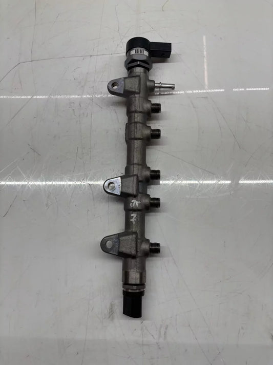 Tubo de ferrocarril BMW Serie 5 F10 F11 2.0 d 518d B47D20A B47 8514154