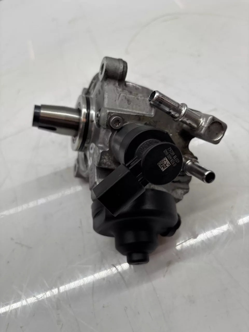 Bomba de alta presión BMW Serie 5 F10 F11 2.0 d 518d B47D20A B47 8511626