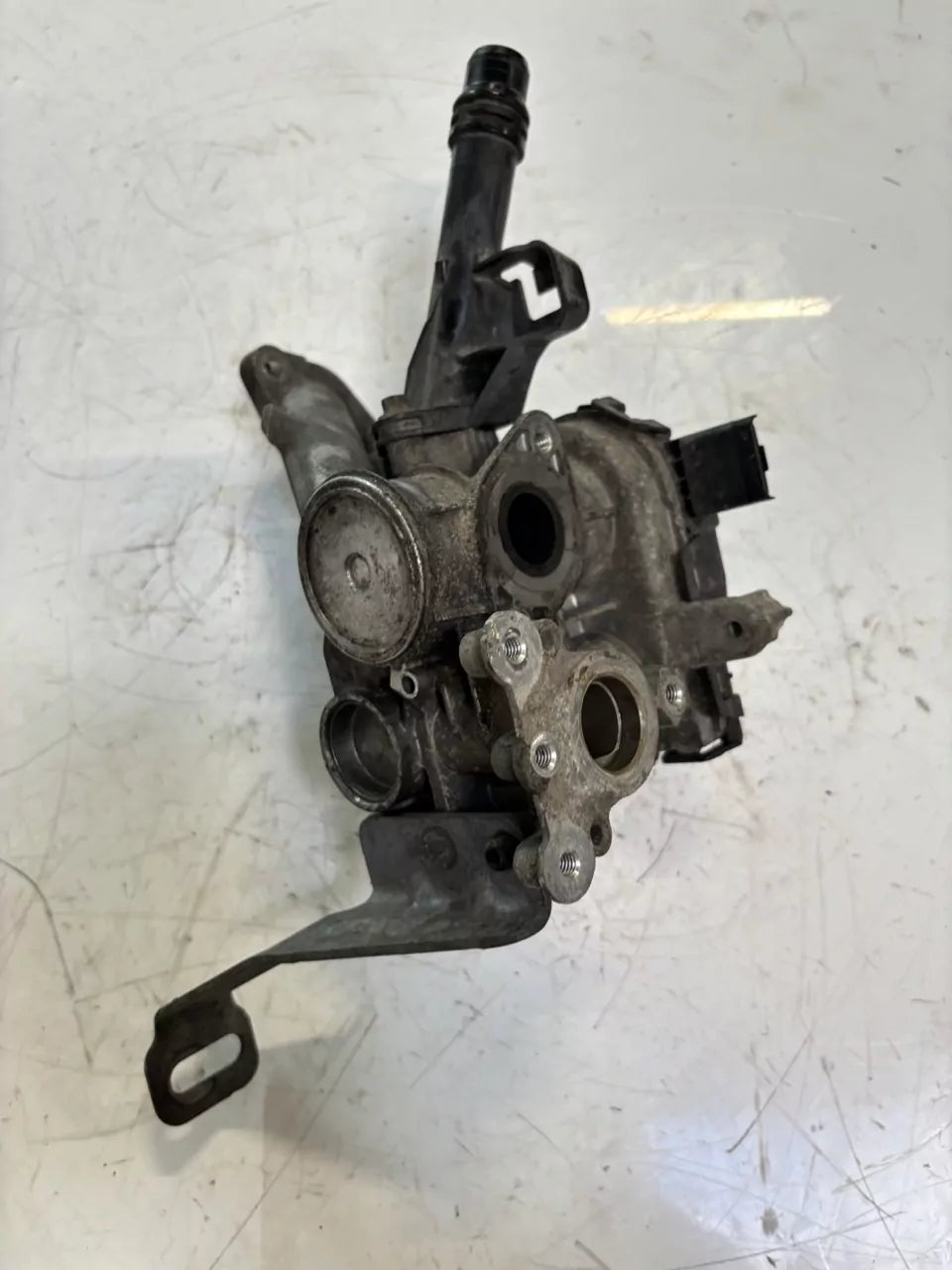 Válvula EGR Peugeot Citroen C3 C4 208 308 1.6 BlueHDi DV6FD BH02 9807369980