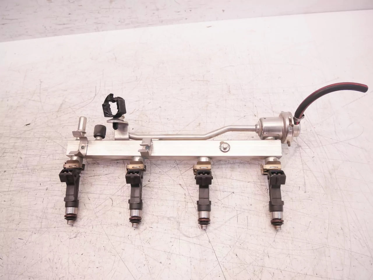 Riel de inyectores Chevrolet Opel Astra 1.4 A14NET B14NET 55577580