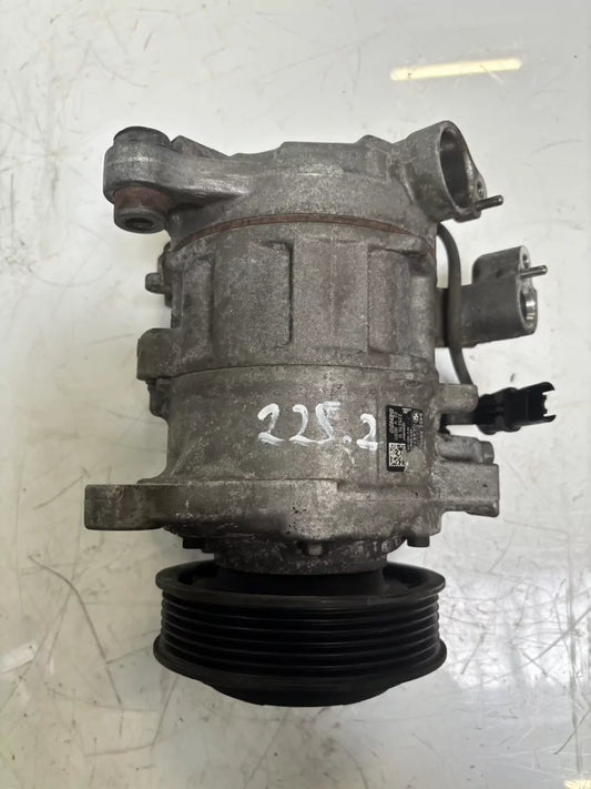 Compresor de aire acondicionado BMW Serie 3 F30 F31 F34 3.0 d 33d xDrive N57D30A N57 9330831